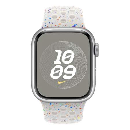 Apple Watch Series 9, 41 мм корпус из алюминия цвета «Silver», ремешок Nike Sport Band размера S/M цвета «White Pure Platinum»