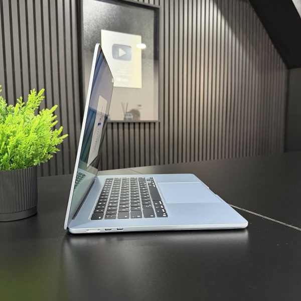 Уценка Apple MacBook Air 15" (M5, 2026) 24/1Tb SSD Sky Blue IMEI: 6TYW