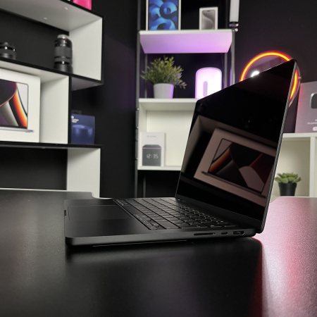 Уценка Apple MacBook Pro 14" (M5 10C CPU, 10C GPU, 2025) 16Gb 512Gb SSD (MDE04) Space Black IMEI: HH7D