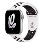 Apple Watch Nike SE (2022), 44 мм корпус из алюминия цвета «Silver», ремешок Nike Sport Band размера M/L цвета «Summit White/Black» Apple Watch Nike SE (2022), 44 мм корпус из алюминия цвета «Silver», ремешок Nike Sport Band размера M/L цвета «Summit White/Black»